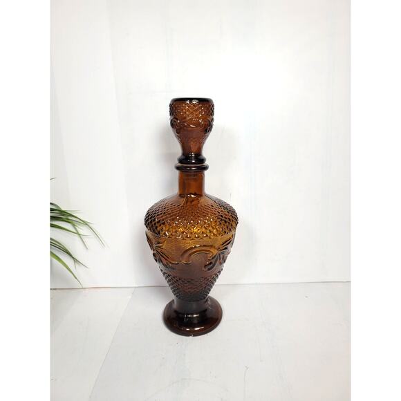 Vintage Decanter and Stopper, Amber Pressed Glass Diamond, Taiwan - Picture 1 of 5
